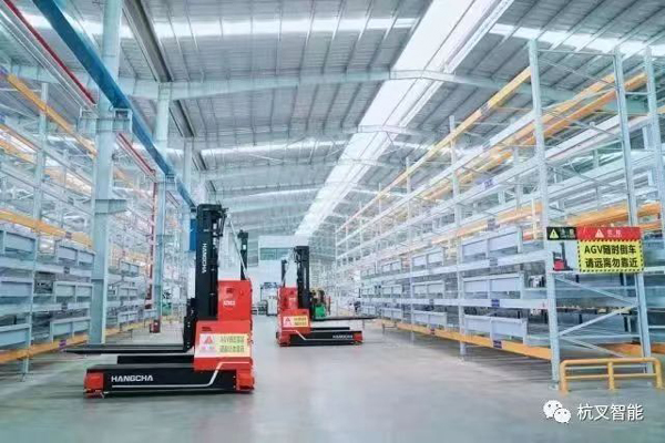 央視專訪 | 陶瓷業數字化示范工廠，看杭叉智能如何“數字搬磚”