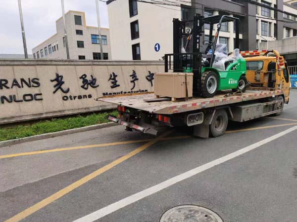 淘汰進行時！杭叉首臺老舊柴油叉車替換新能源叉車正式落地