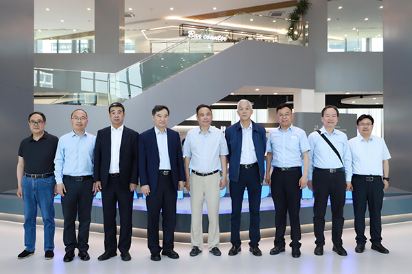 中國工程機械工業協會蘇子孟會長一行走訪調研杭叉集團